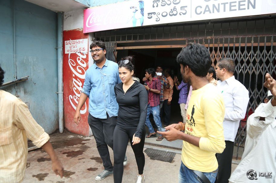 Jakkanna-Movie-Team-Visited-Hyderabad-Theaters